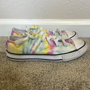 Kids converse sneakers